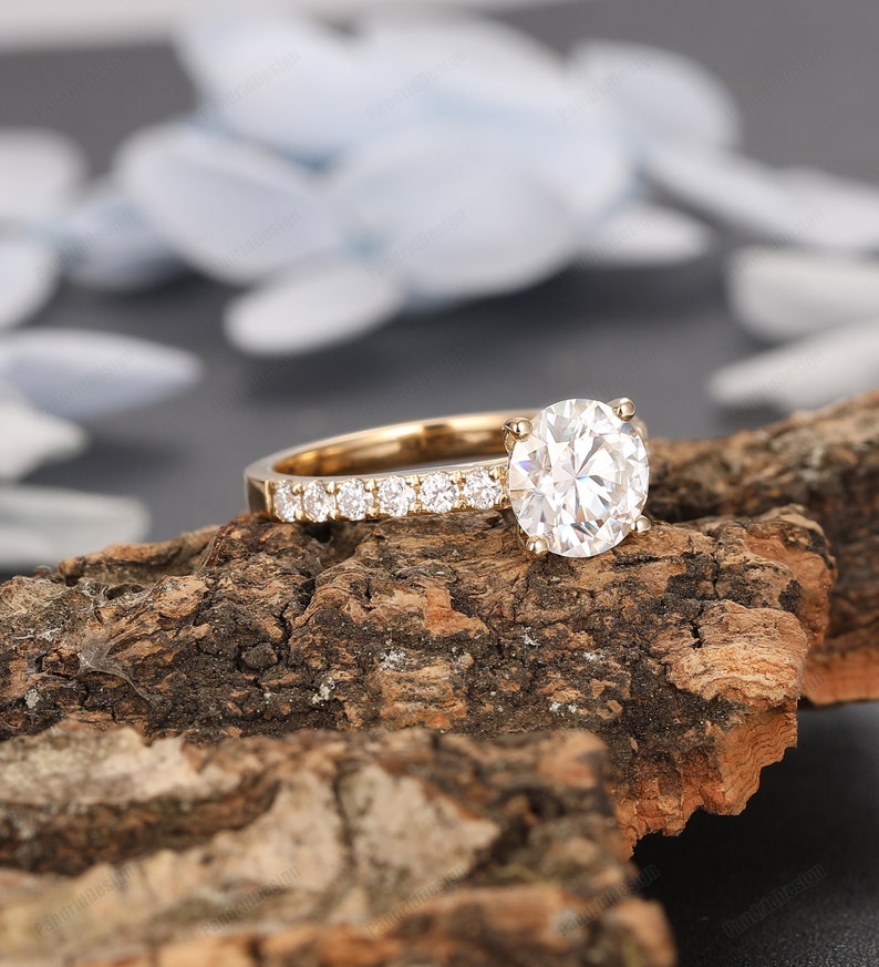 π Royal Elegance Diamond Ring β The Sparkle of Forever π