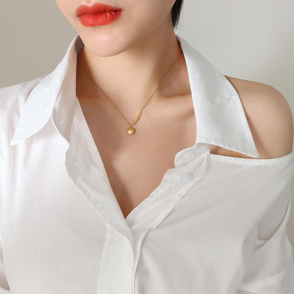 Necklacses 