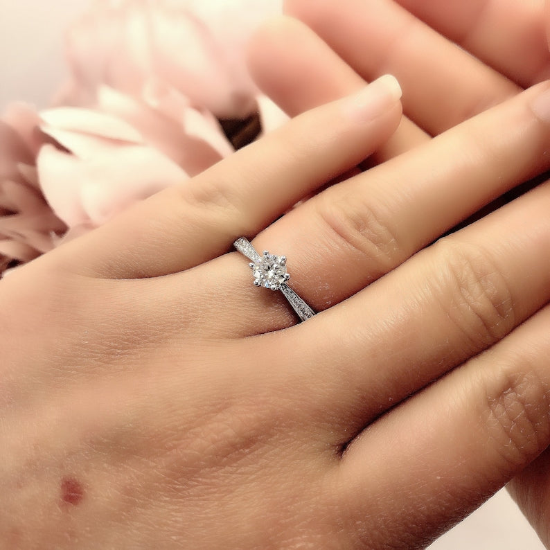 "Sparkle of Elegance – Adjustable Ring"